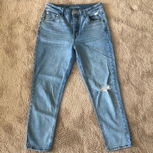 Light Wash Cropped Jeans